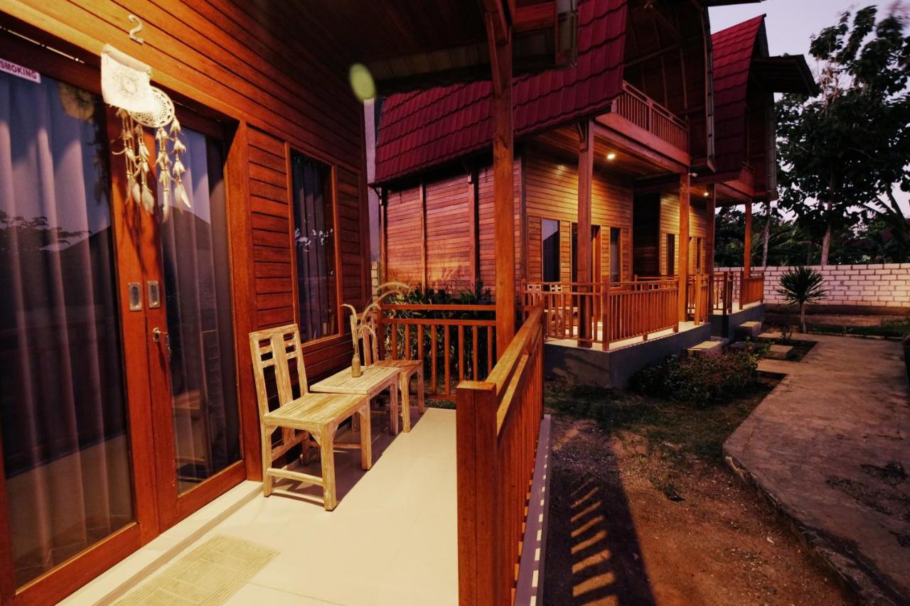 Adara Beach Huts Batununggul Bagian luar foto