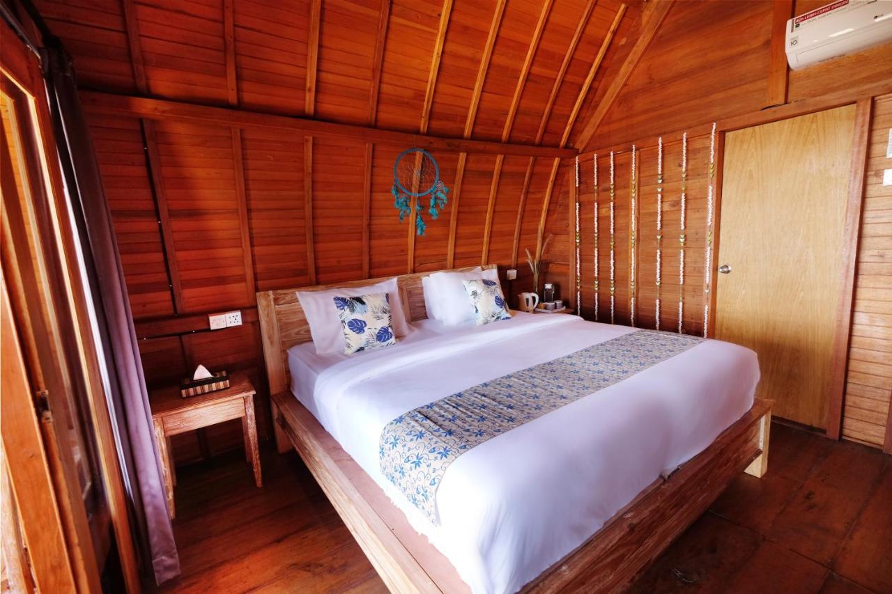 Adara Beach Huts Batununggul Bagian luar foto