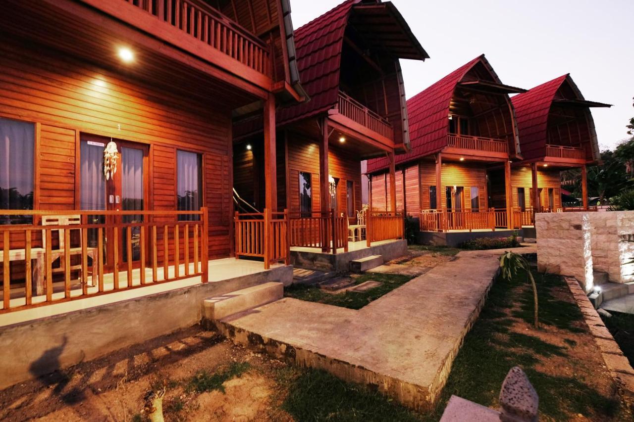 Adara Beach Huts Batununggul Bagian luar foto